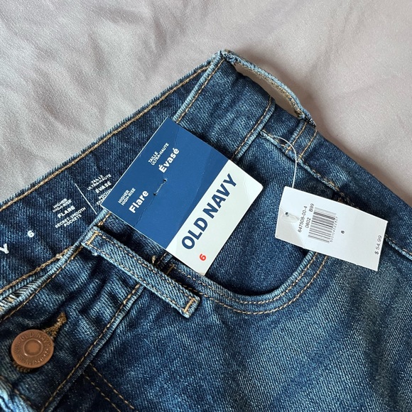 Old Navy flared jeans BNWT - Picture 2 of 3